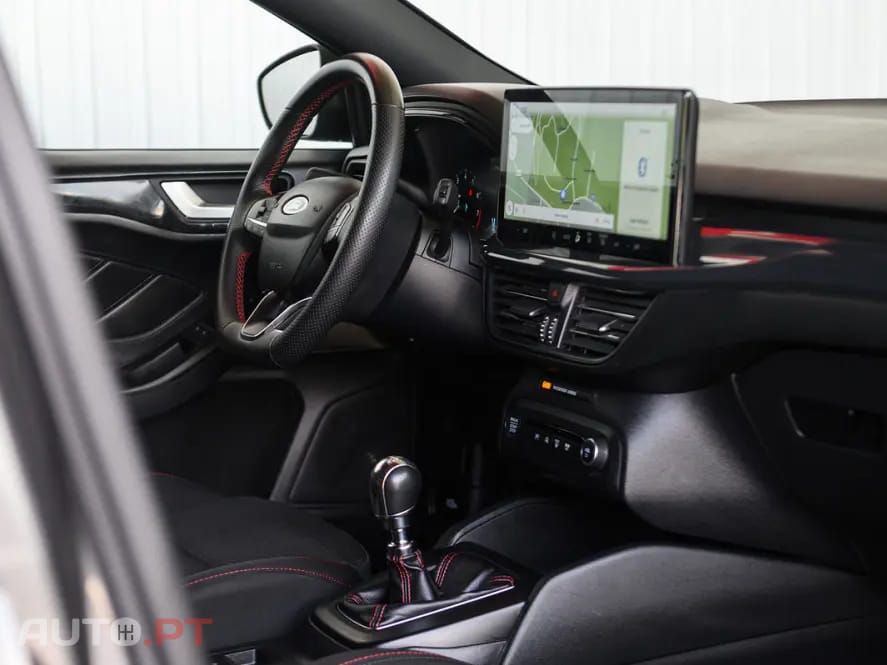 Ford Focus 1.0 EcoBoost MHEV ST-Line