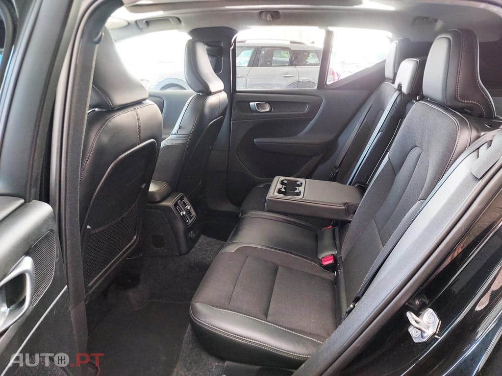 Volvo XC40 1.5 T5 PHEV Momentum Plus