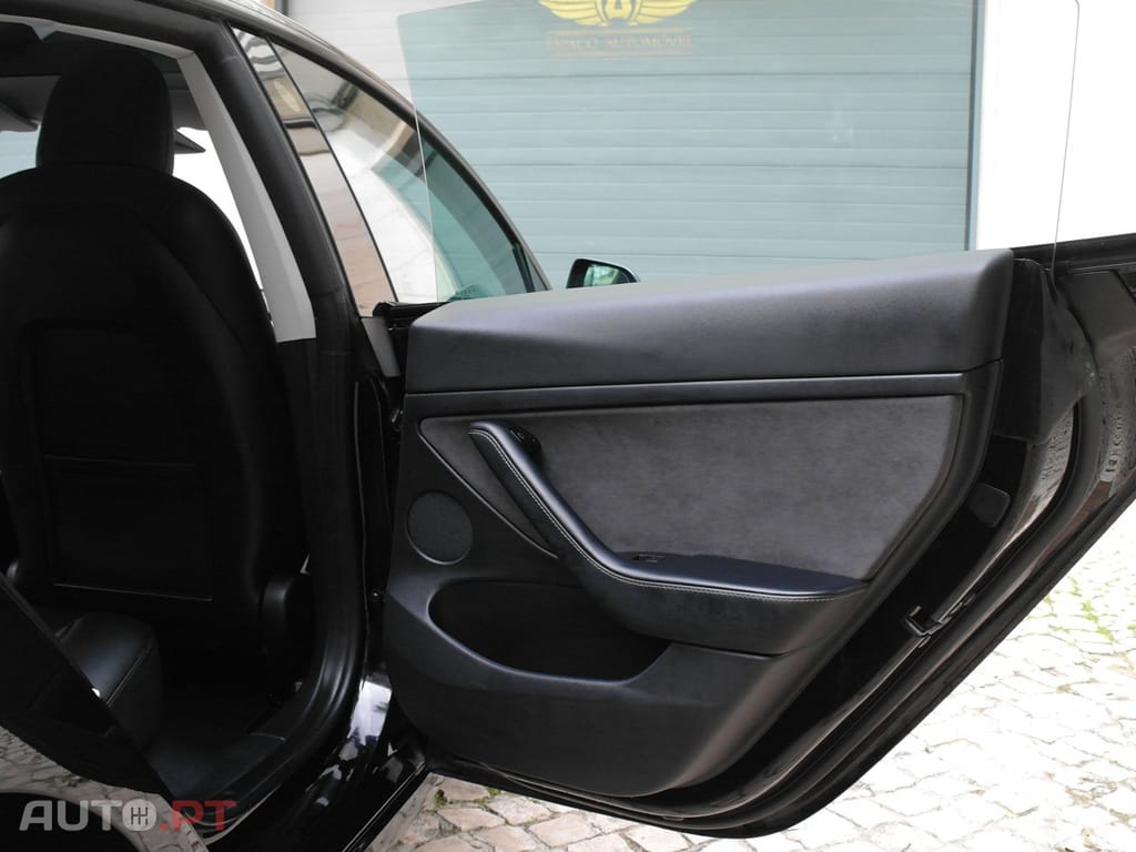 Tesla Model 3 Long Range Tração Traseira