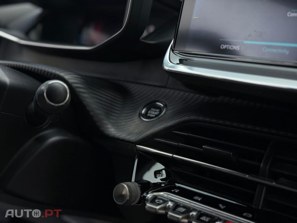 Peugeot E-208 50 kWh GT Pack