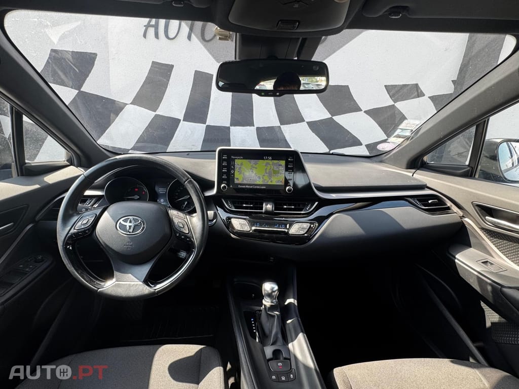 Toyota C-HR 1.8 Hybrid Square Collection