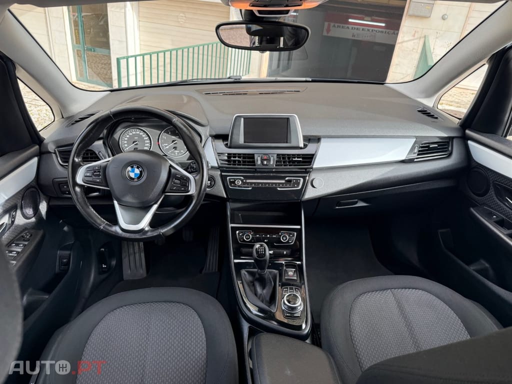BMW 214 d Advantage