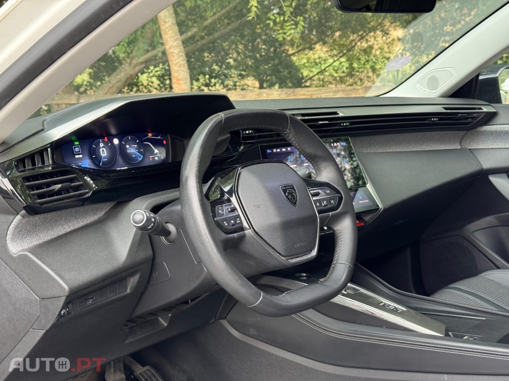 Peugeot 308 1.2 PureTech Allure EAT8