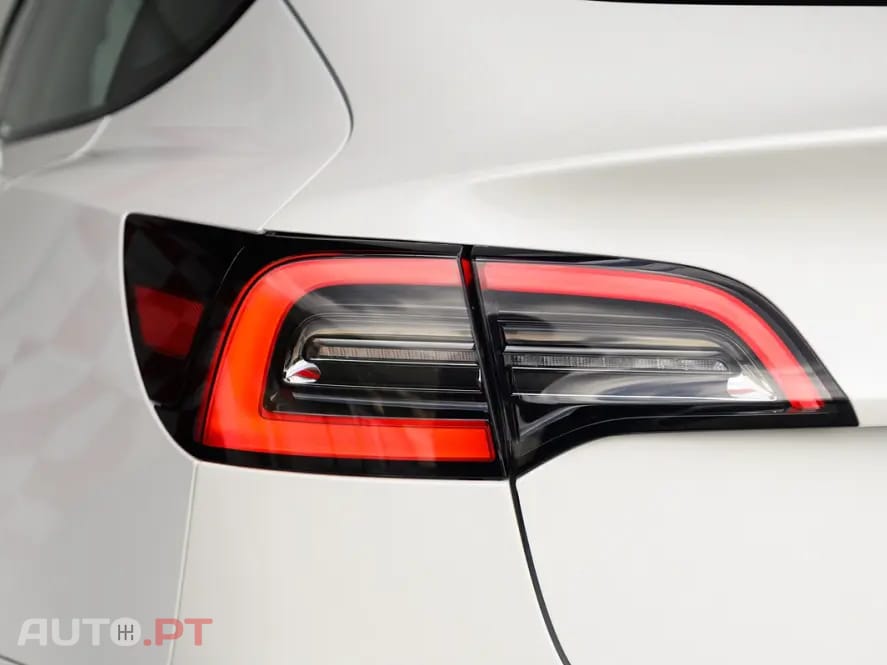 Tesla Model 3 Long Range AWD Dual Motor