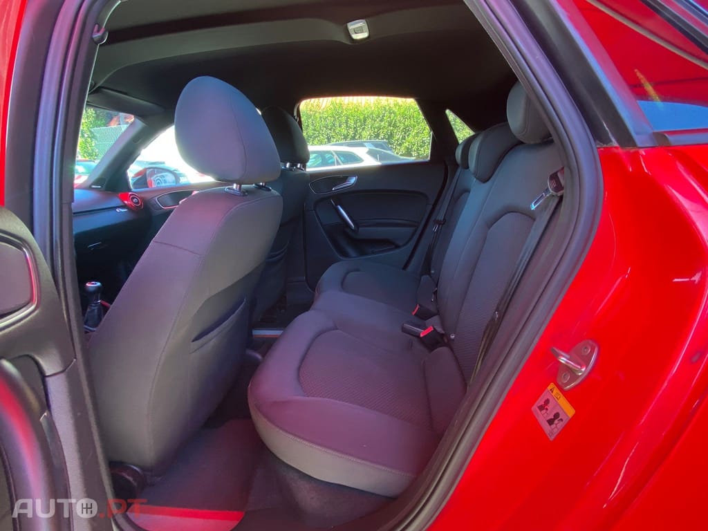 Audi A1 1.6 TDi S-line