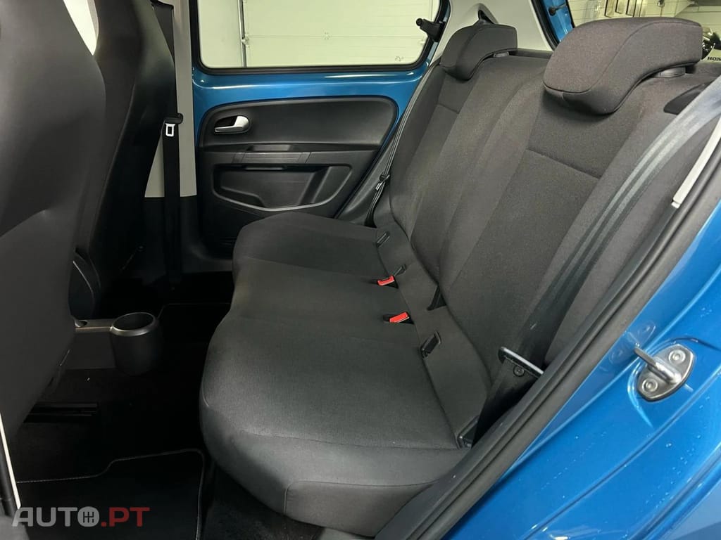 Volkswagen Up! 1.0 65cv Move up! Color