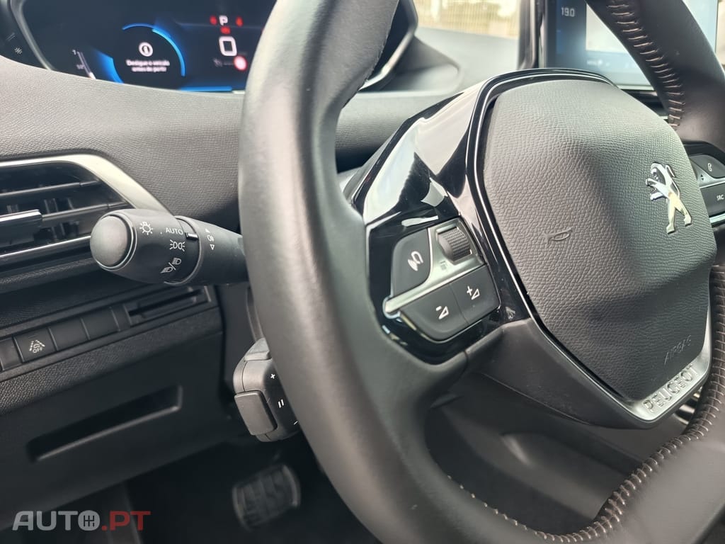 Peugeot 3008 1.5 BlueHDi Active Pack EAT8