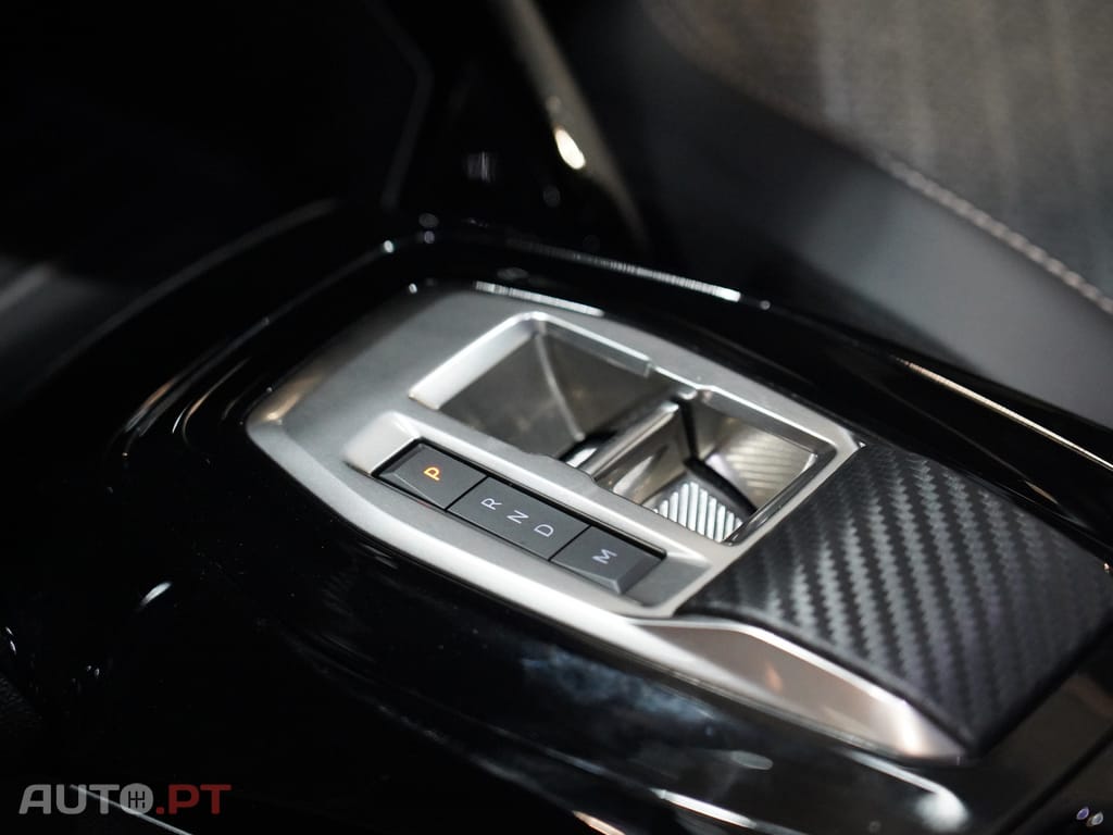 Peugeot 2008 1.2 PureTech Allure EAT8