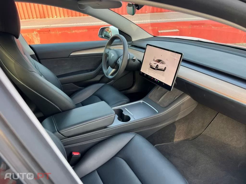Tesla Model 3 Long Range AWD Dual Motor