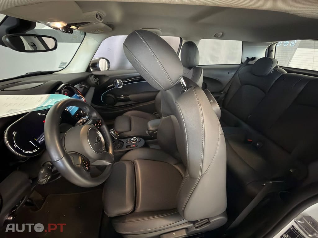 MINI Cooper Cooper SE