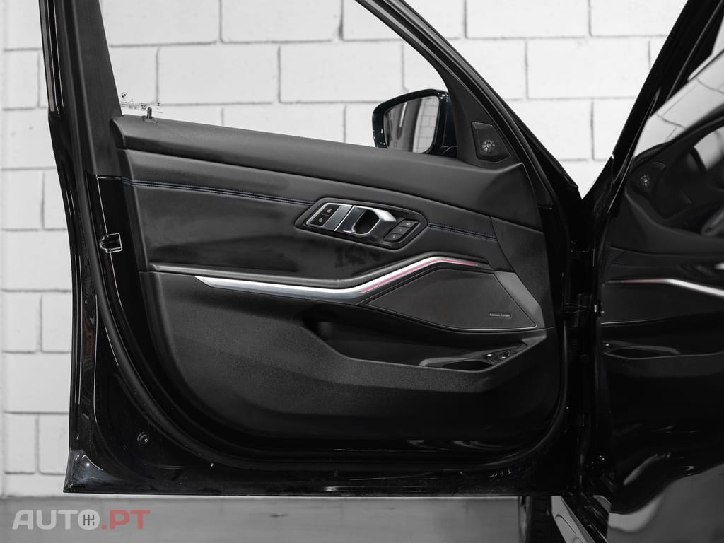 BMW 330 e Touring Pack M Auto