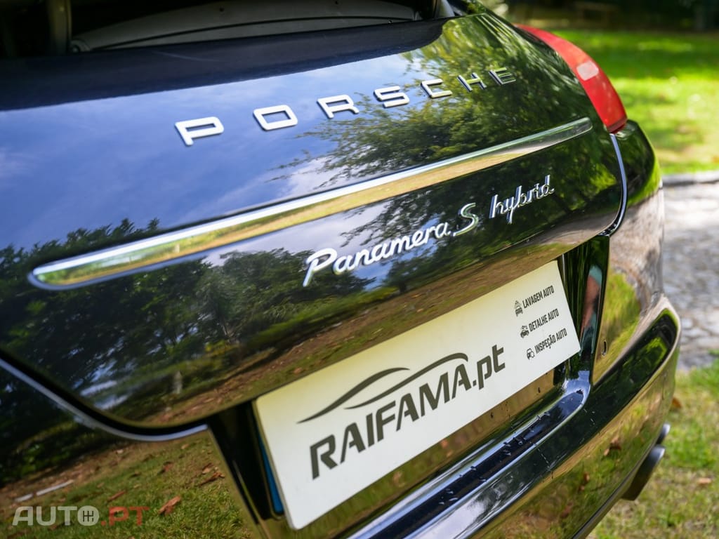 Porsche Panamera S Hybrid J19