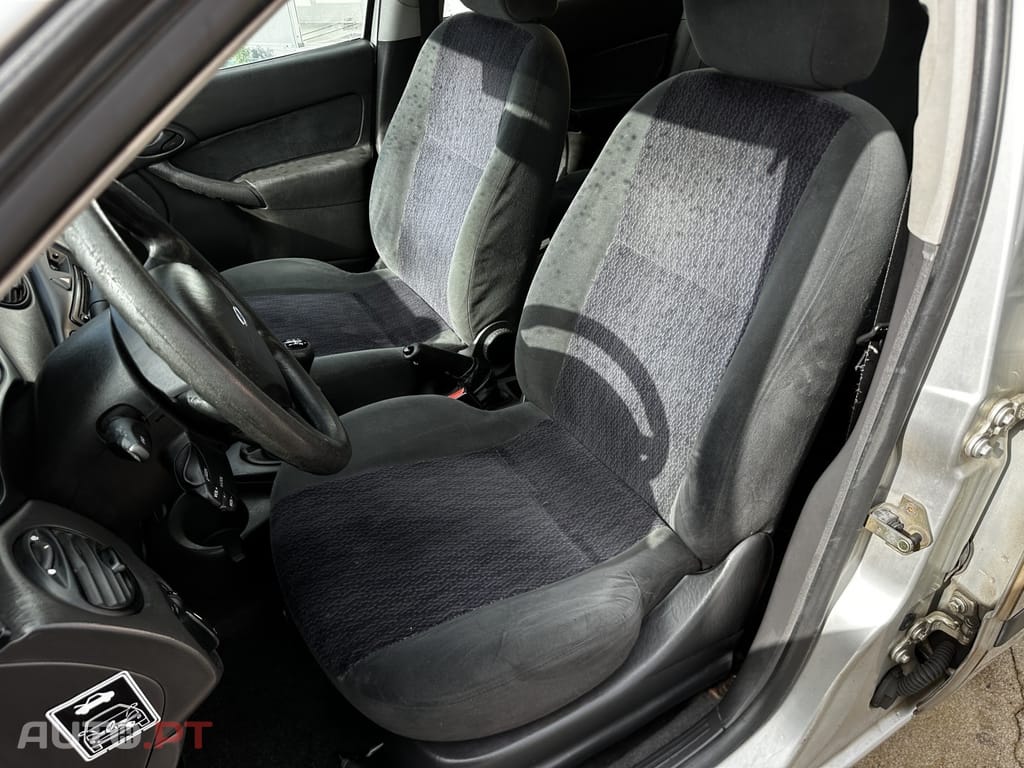 Ford Focus SW 1.4 Ambiente