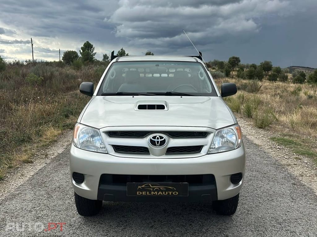 Toyota Hilux 2.5 D-4D 4WD CE
