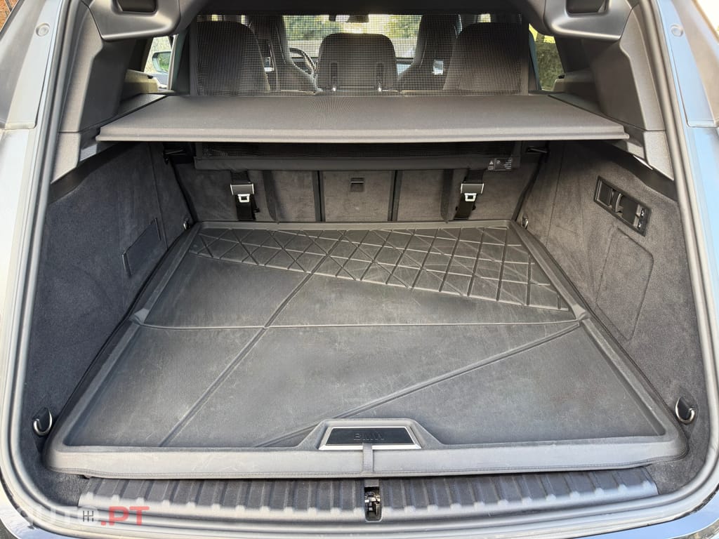 BMW iX xDrive 40 Pack Desportivo