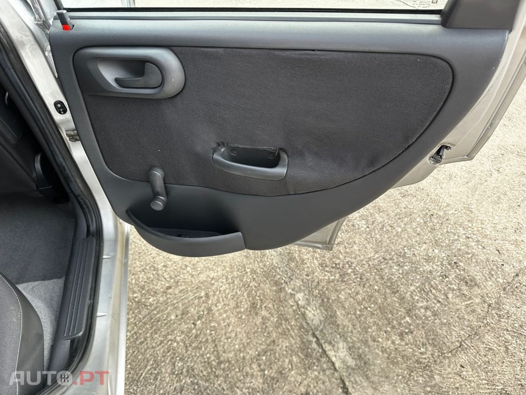 Opel Corsa 1.0 12V First