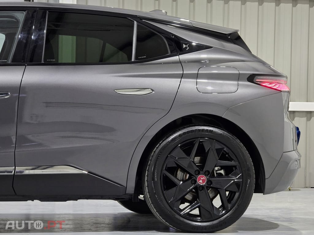 DS DS4 E-Tense Performance Line EAT8