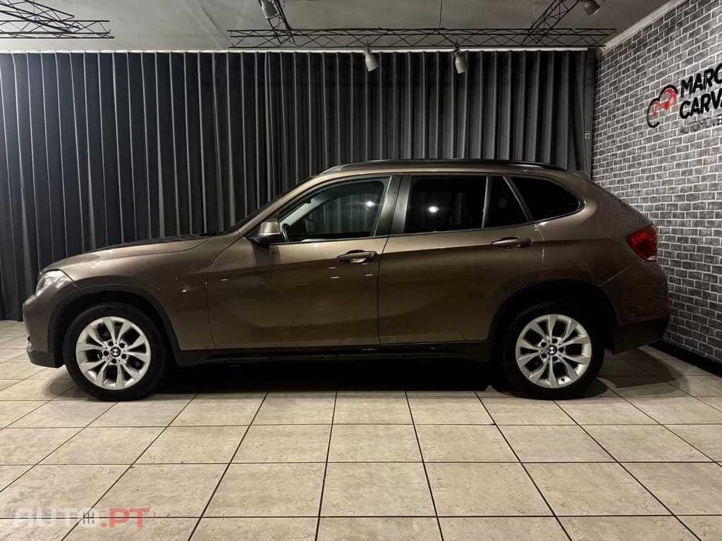 BMW X1 18 d xDrive Line Sport — fotografia 3