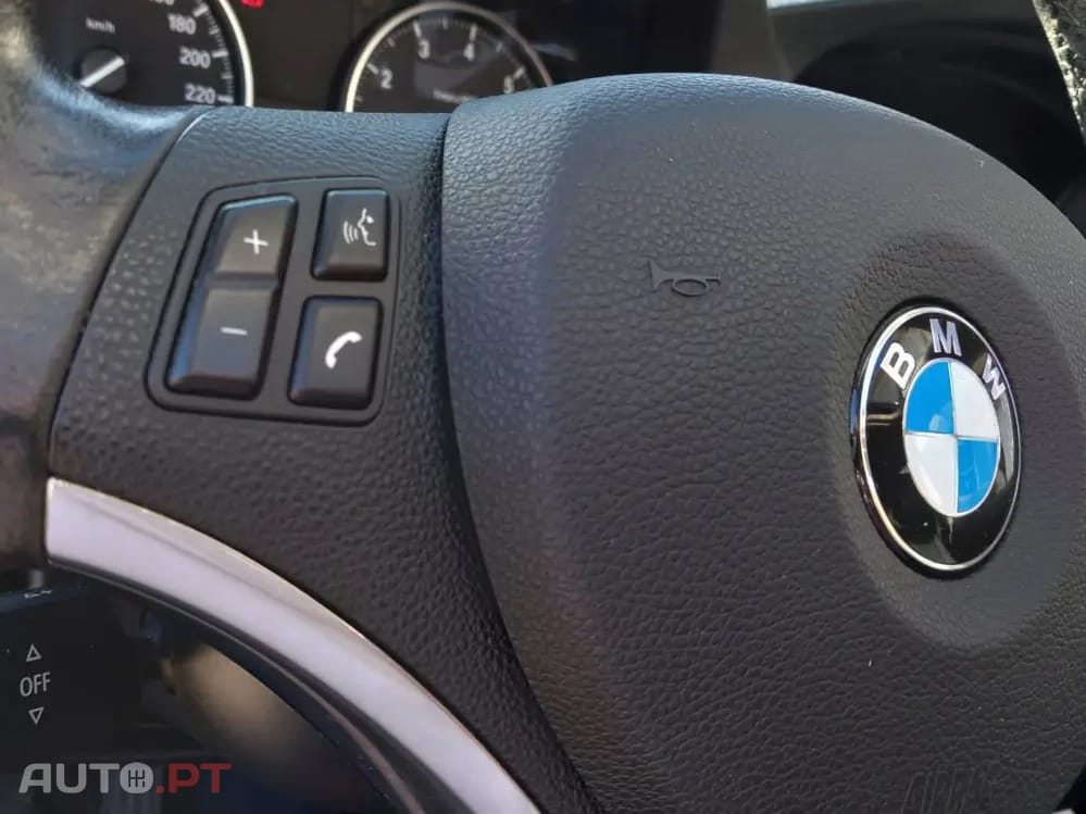 BMW 320 i Coupe