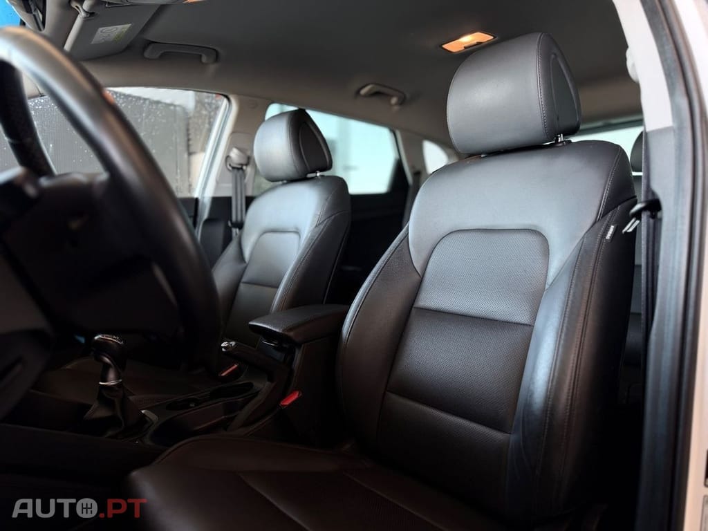 Hyundai Tucson blue 1.7 CRDi 2WD Advantage