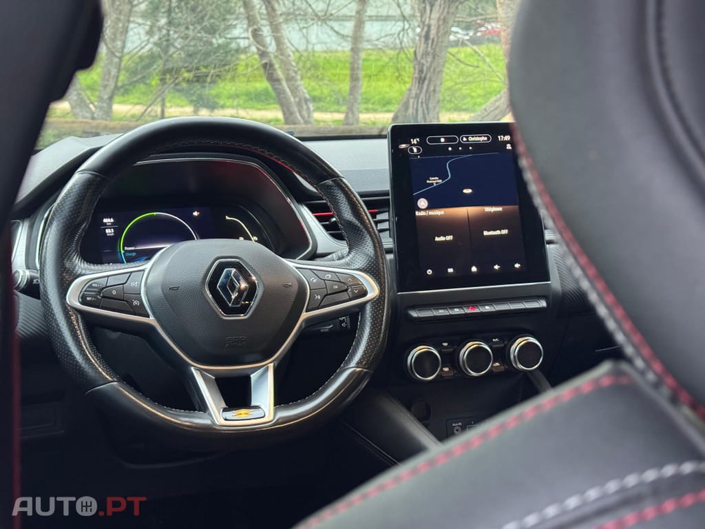 Renault Captur 1.6 E-Tech RS Line