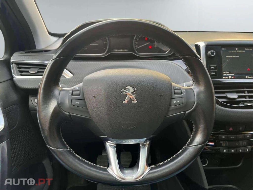 Peugeot 2008  1.2 PureTech Allure CROSSWAY