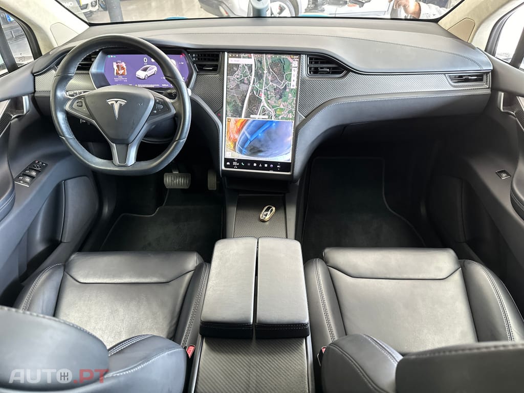 Tesla Model X Outro