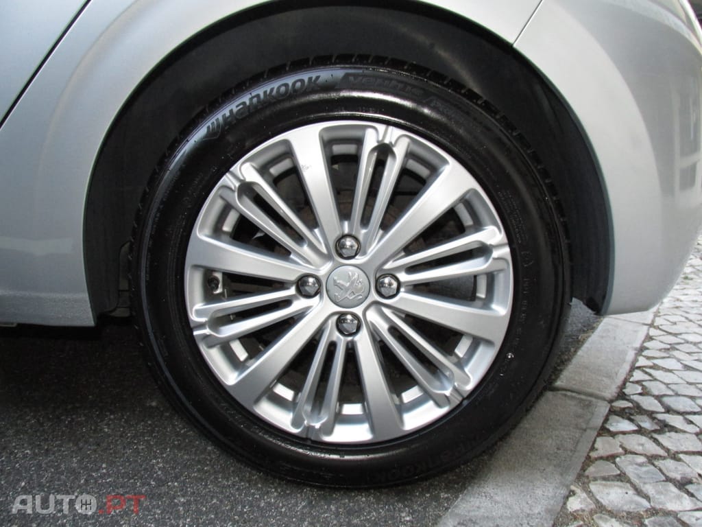 Peugeot 208 1.6 BlueHDi Style