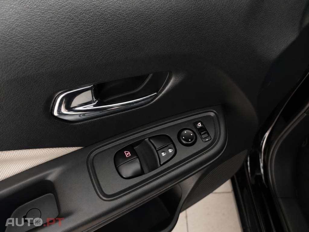 Nissan Micra 1.0 IG-T Acenta — fotografia 16