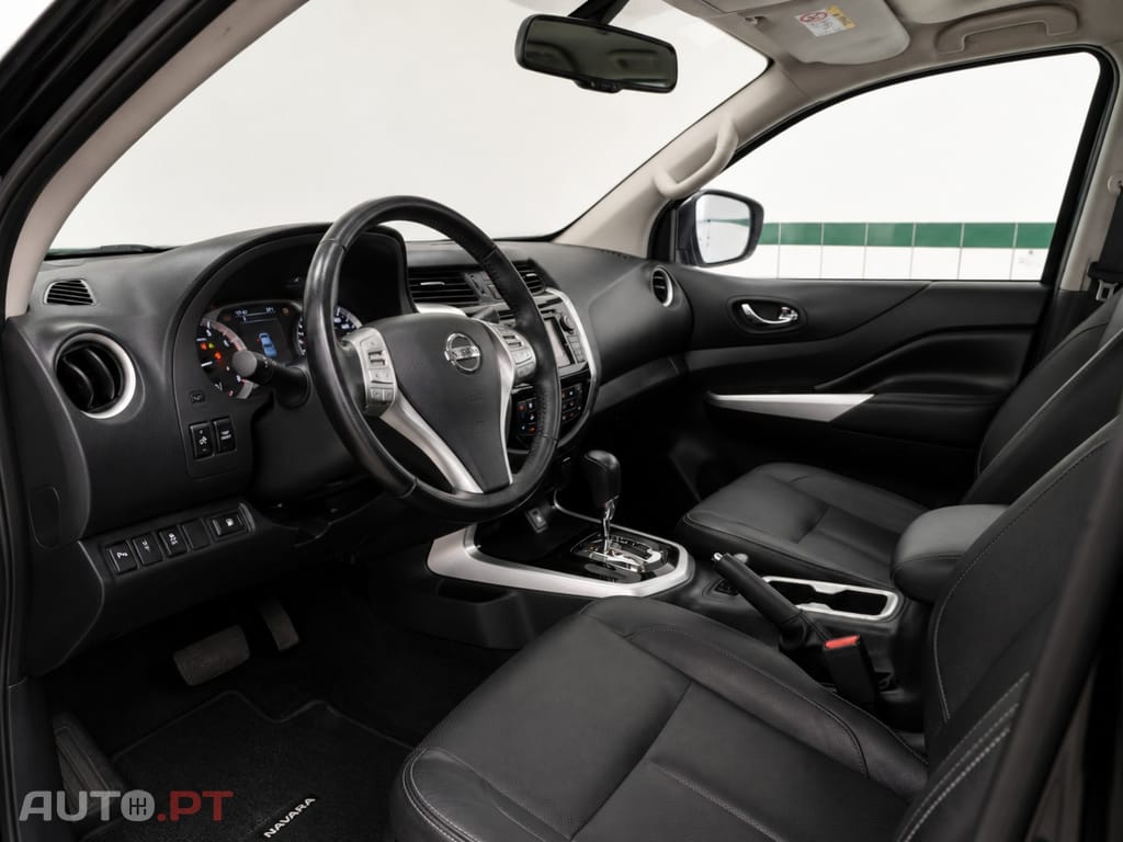 Nissan Navara 2.3 dCi CD 4WD Tekna Auto