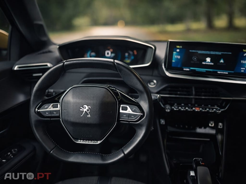 Peugeot E-208 50 kWh Active