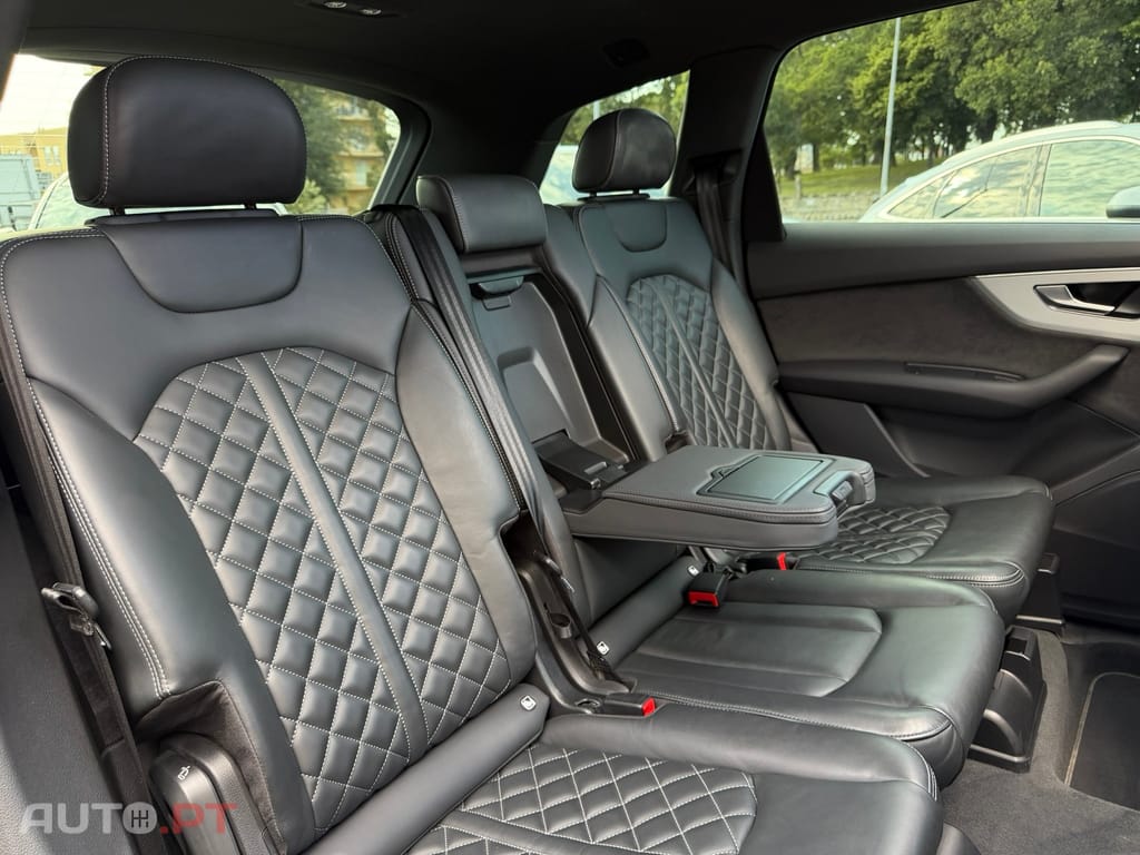 Audi Q7 60 TFSIe quattro S line Tiptronic