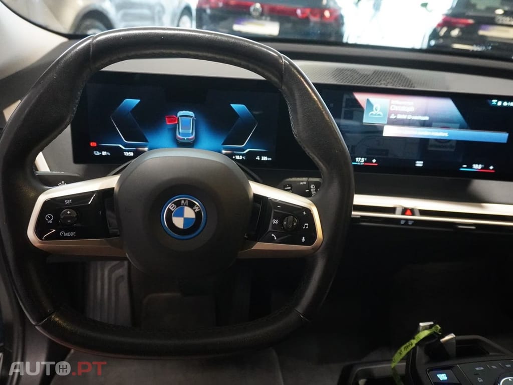 BMW iX xDrive 40
