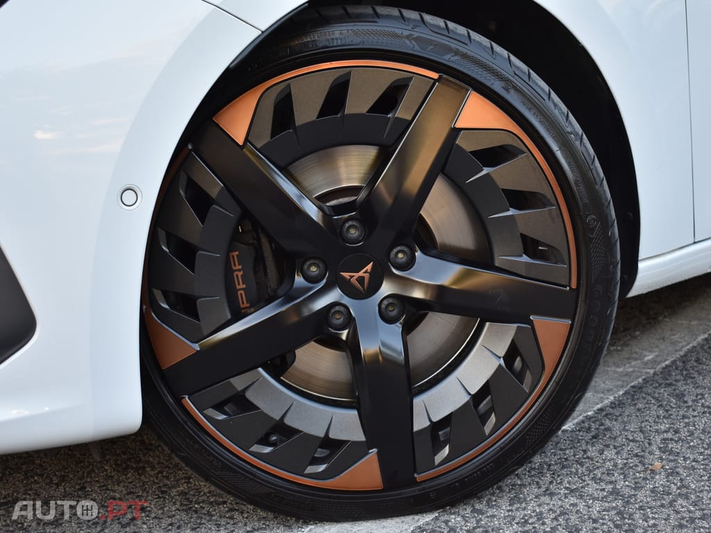 Cupra Leon 1.4 e-Hybrid VZ DSG