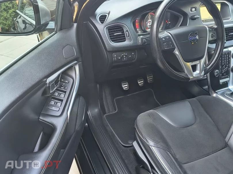 Volvo V40 1.6 D2 R-Design