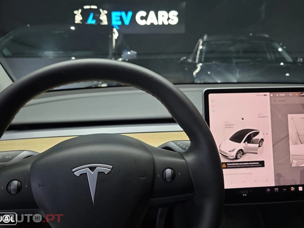 Tesla Model Y Standard