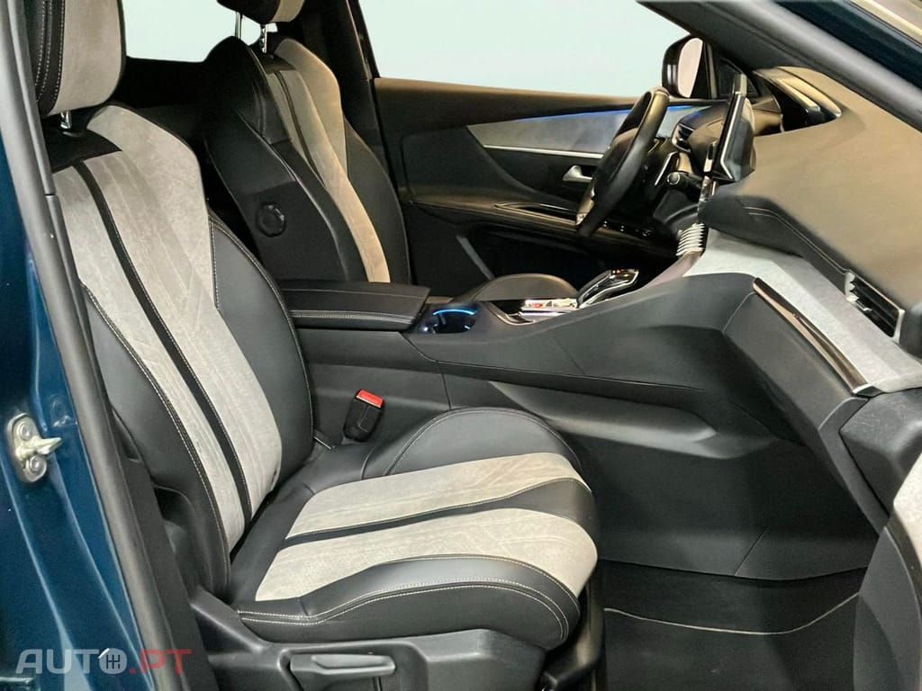 Peugeot 3008 225 e-EAT8 GT