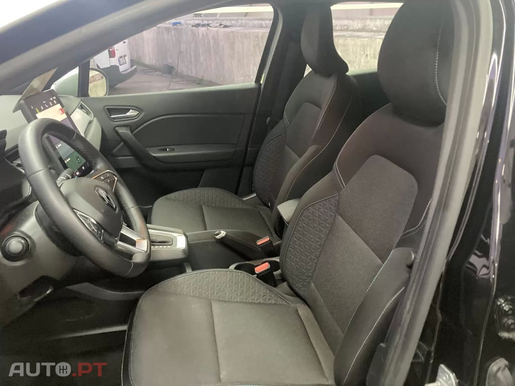 Renault Captur 1.6 E-Tech Full Hybrid Engineered