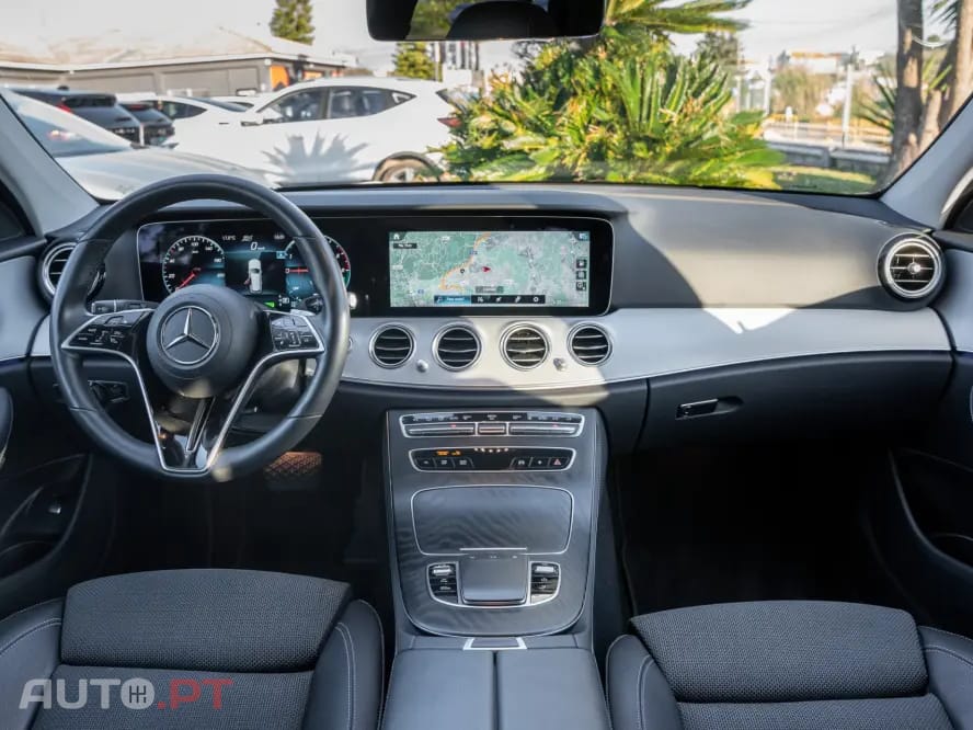 Mercedes-Benz E 300 de Avantgarde 4Matic