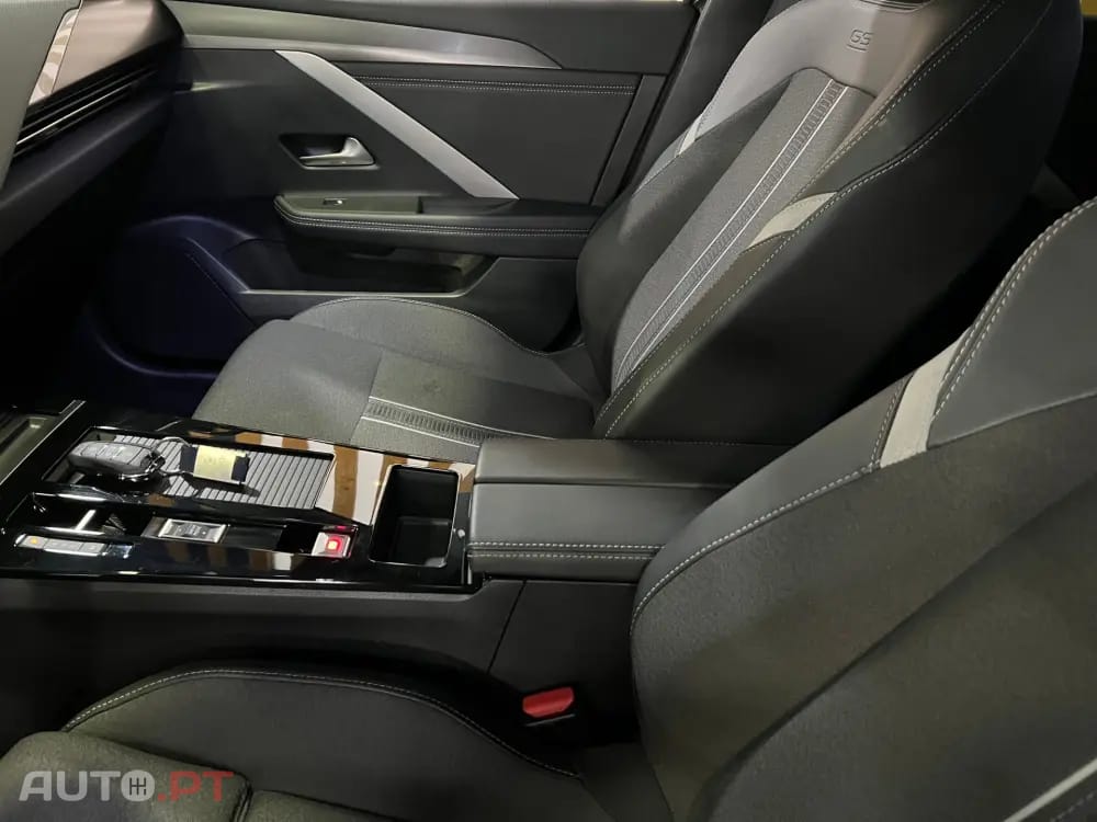 Opel Astra Sports Tourer 1.2 T Hybrid GS eDCT