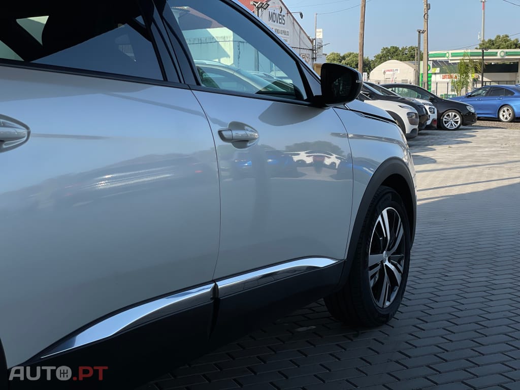 Peugeot 5008 1.2 PureTech Allure Pack EAT8