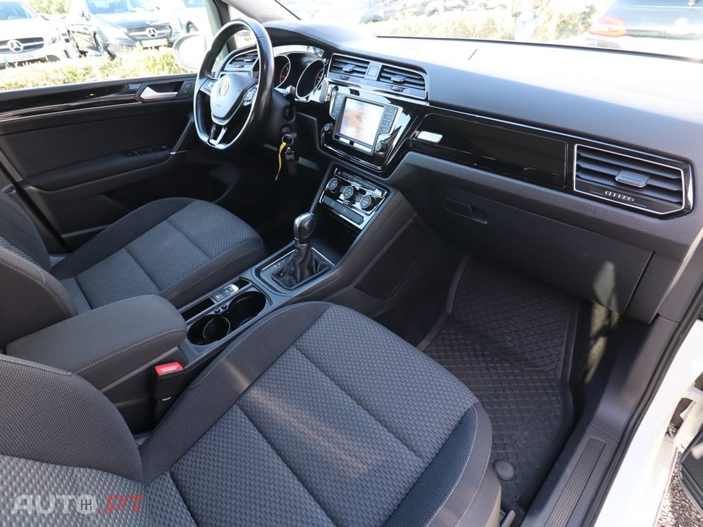 Volkswagen Touran R Line DSG