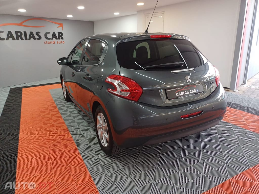 Peugeot 208 1.4 HDi Active