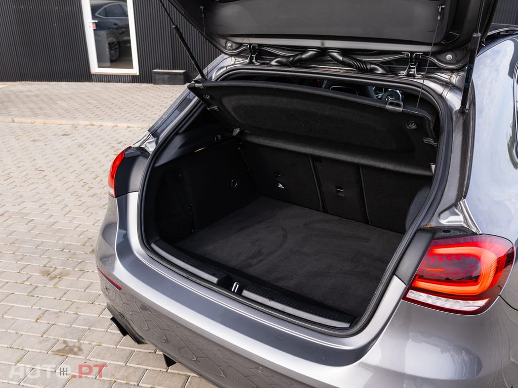 Mercedes-Benz A 35 AMG 4Matic Speedshift DCT 7G