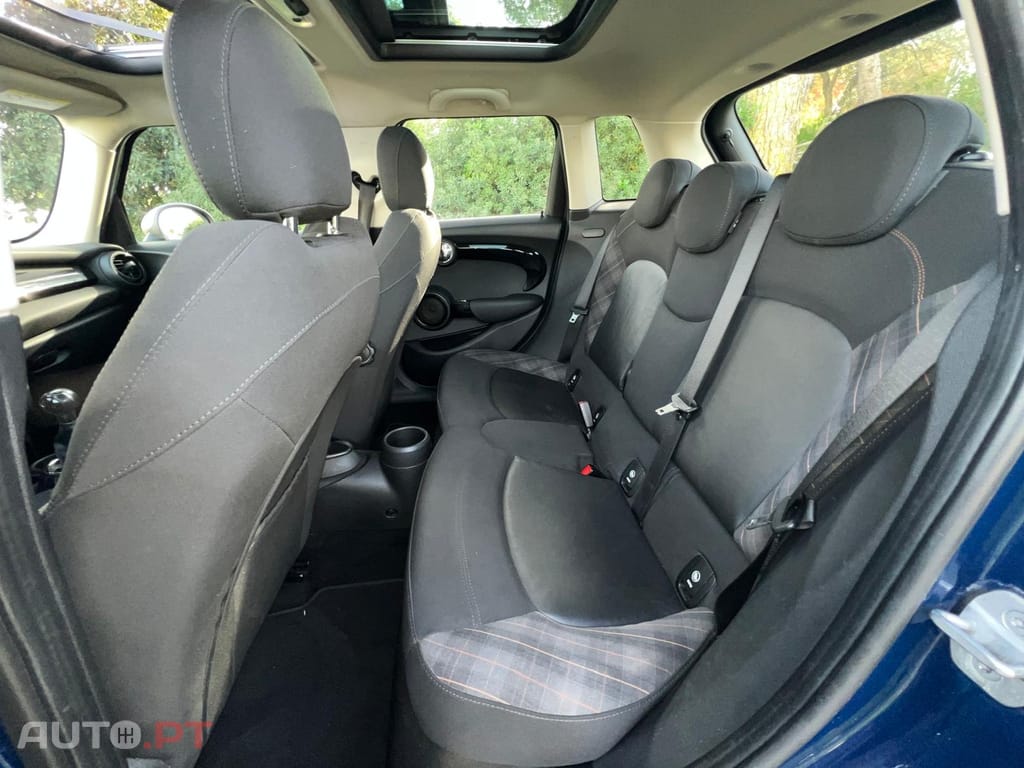 MINI Cooper Seven edition