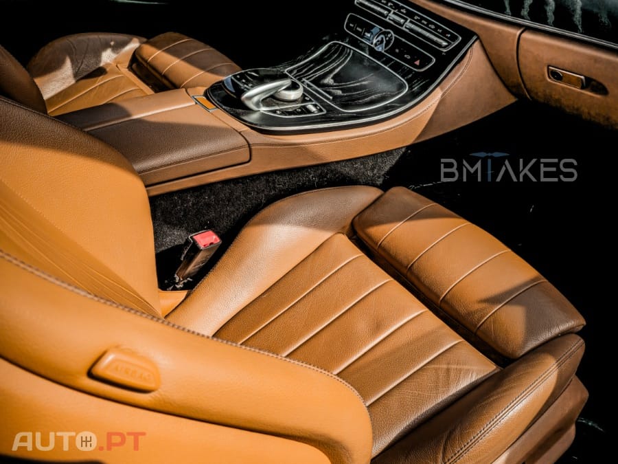 Mercedes-Benz E 220 Coupé E 220 4MATIC