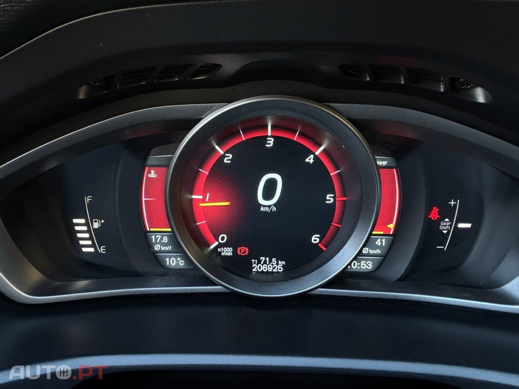 Volvo V40 1.6 D2 Momentum — fotografia 14