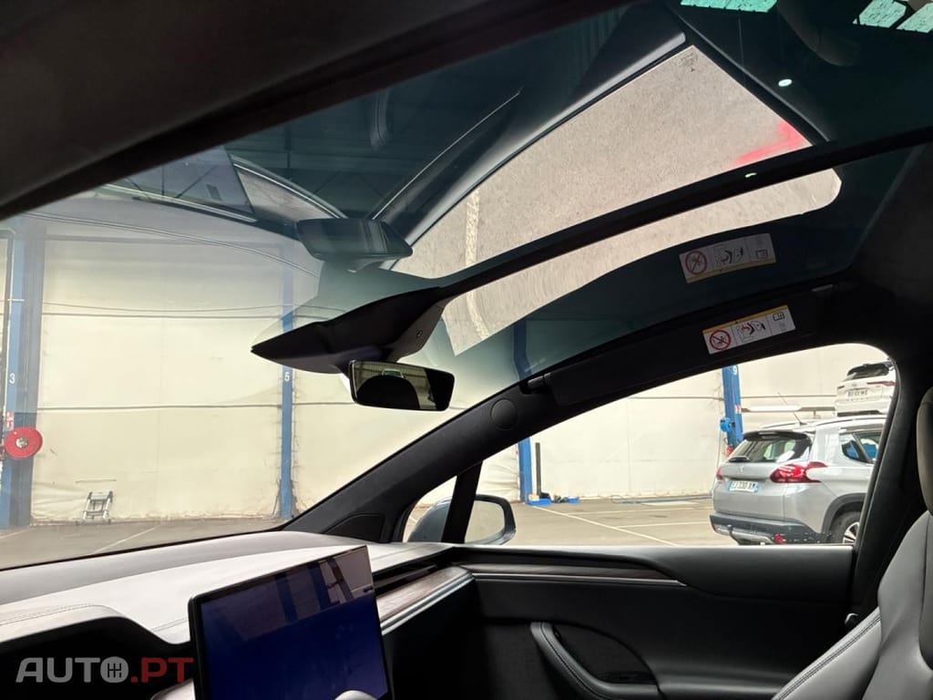 Tesla Model X Dual-Motor AWD