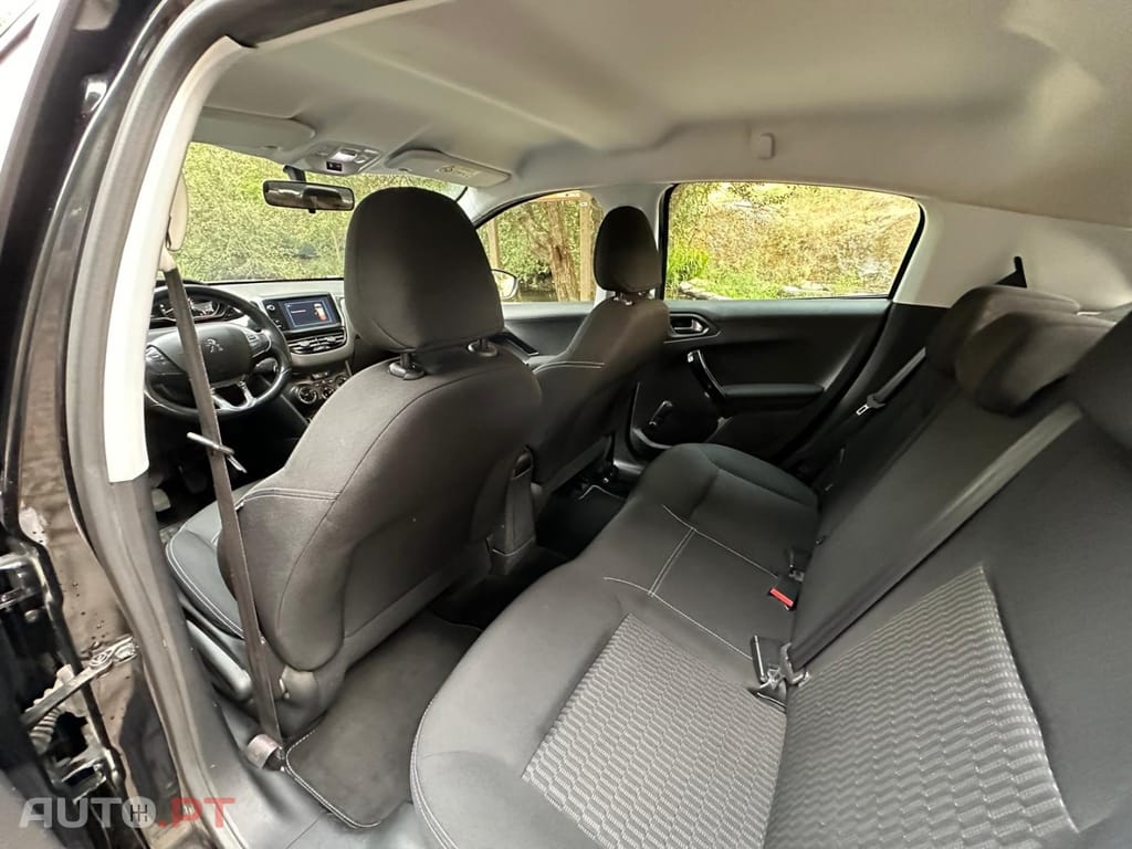 Peugeot 208 E-HDi 92 Stop&Start Active