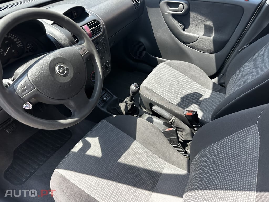 Opel Corsa 1.0 12V First